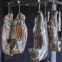 Authentic farmhouse smoked homemade whole piece of old bacon Sichuan Guizhou Chongqing Hunan Xiangxi Yunnan Enshi native product