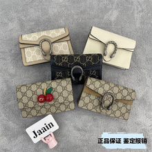 Gucci Gucci Цветочный логотип Вишнёвый ковбой Белая Мини Тигр Голова Пряжка Мини Наклонная сумка Винная сумка Женская сумка