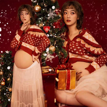 Pregnant women photography costume New Year red sweater pregnant mother pregnant woman photo art photo shooting theme studio costume