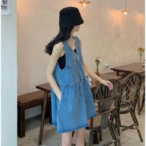 French retro little man dress womens summer 2021 new Korean temperament thin V-neck denim strap skirt