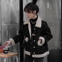 Small fragrant wind Lamb hair coat women 2021 autumn and winter New loose Joker small man plus velvet thick temperament top