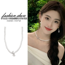 Legal butterfly knot pearl necklace with light and small crowdlock bone chain female section 2023 new exploits temperament neck chain accessories