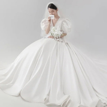 V-neck satin French senior sense main wedding dress 2021 new bride summer thick arm bubble sleeve big tail