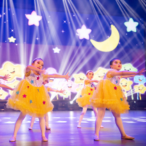 61 children acting out of fluffy skirt Bright Sheet Dress Princess Dress Nursery School We Are All Small Stars Dance Suit