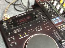 Dj equipment a set of live disc player pioneer home disc player to send monitor headphones pioneer 800 cdj350