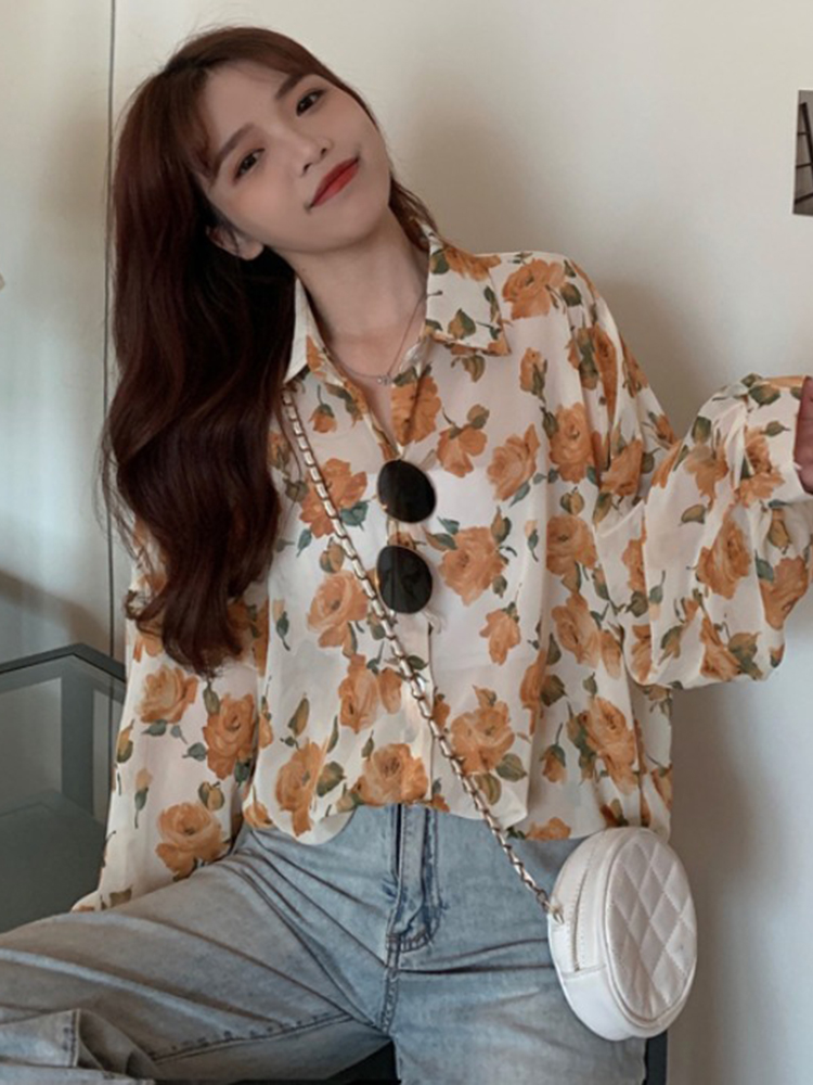 Summer retro port flavor long-sleeved floral shirt womens new 2021 loose chiffon sunscreen shirt wear thin section