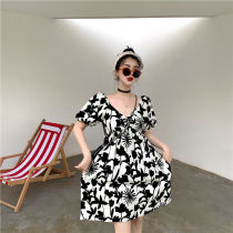 Summer dress 2021 new womens large size French retro bubble sleeve dress thin V-neck backless floral