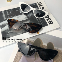 European and American small crowns retro hip hop 2022 new triangular cat eye sunglasses female polarized light matching myopia sunglasses