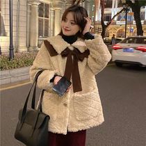 2021 autumn and winter Korean version of the new diamond-shaped grid thick lamb hair coat small man coat top bow shawl women