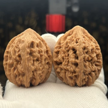 文玩堂：瀋陽鶏心文玩胡桃（高级品）特卖不刀 文玩堂：瀋陽鶏心文玩