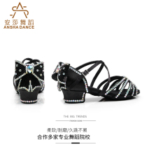 2018 New female children Latin dance shoes with diamond girls dancing shoes bow princess shoes children with soft bottom