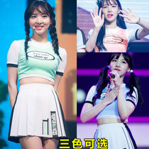Twice Lin Na Lian with the same student sports meeting cheerleading group performance suit