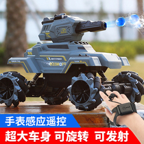 Remote control tank toy car battle can launch charging off-road vehicle 5-year-old boy 6 gesture sensing four-wheel drive mech
