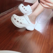 21 New star with the same female hole shoes Crcos thick-soled high-heeled diamond necklace beach shoes cool slippers) 206302