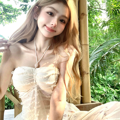 taobao agent Doggyqin mumble bunny/pure desire sexy hanging neck strap outside wearing female hollow lace top with chest pad
