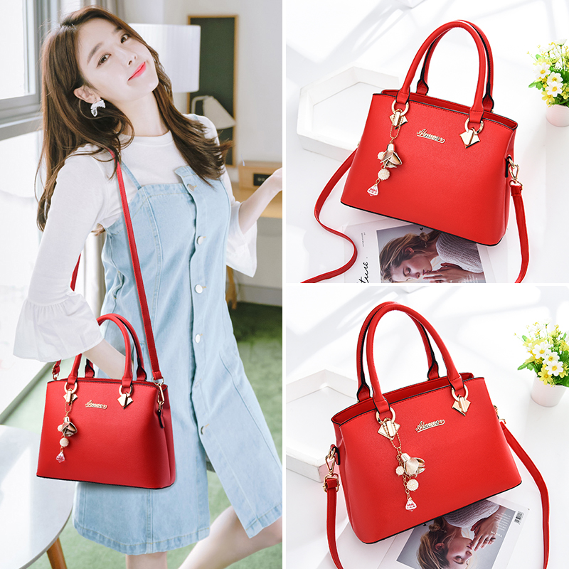 Bridal bag female 2018 new big red bag wedding bag Korean version of the Messenger bag handbags handbags wedding package