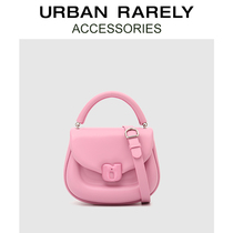 UR Autumn and Winter Saddle Hand with Underarmpit Bag 2022 New Tide Advanced Ocean GIGI Pig Bag Bag with Slipper Saddle