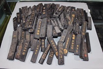 Emblem State old ink plant stock 12 pine smoked ink old ink block ink strip ink ingots with one set of kowtowing handling