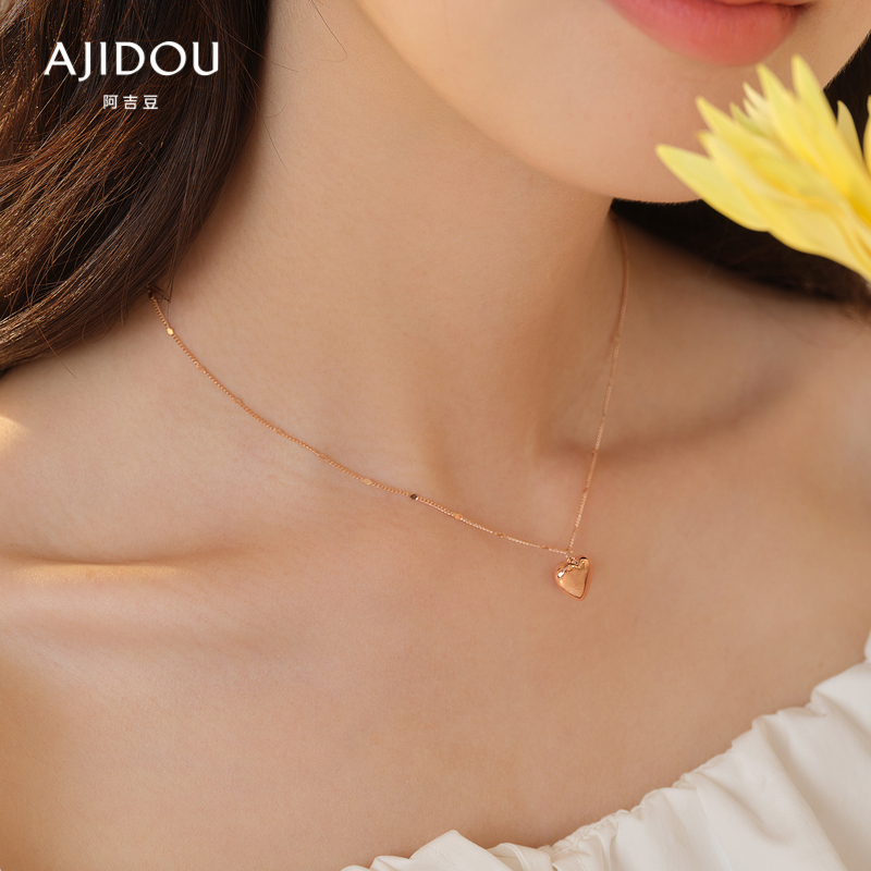 Ajidou ローズゴールドシリーズ繊細な愛のネックレス女性デザインシンプルなコールドウィンドネットレッド鎖骨チェーン