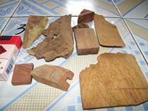 Wood-like Vietnamese Huanghuali corner small fragments Stupa cap accessories carved Buddha beads handle scraping plate