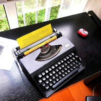 The store manager recommends hero old-fashioned mechanical English typewriter retro typewriter nostalgic gift collection