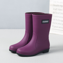Mid-tube rain boots Womens short tube rain boots non-slip waterproof rubber shoes Work labor insurance shoes Short boots water shoes warm water boots womens shoes