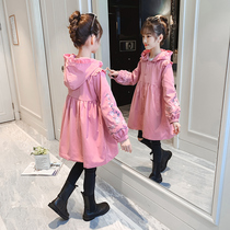 Female big child windbreaker autumn clothing 2021 new foreign atmosphere Net Red childrens clothing girl embroidery clothes spring and autumn princess coat
