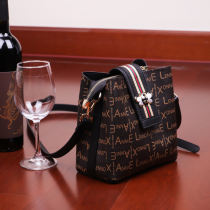 Bag Womens Bag 2021 New Tide Summer Joker Bucket ins Super Fire Fashion shoulder bag Portable Shoulder Bag