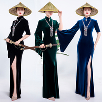Improved cheongsam gold velvet catwalk 2021 New Chinese style cheongsam dress female size long temperament performance Winter
