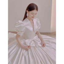 Retro silk satin light main wedding dress 2021 New Bride Court princess style temperament trailing simple super Fairy winter