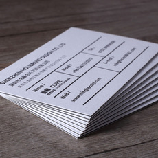 深圳名赫 高档创意个性加厚特种纸 卡名片吊牌免费设计印刷定订制作包邮 进口白加黑三层裱600G 烫金凹凸异形