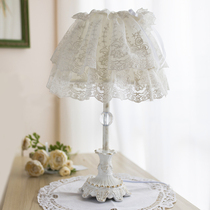 Girl heart ins princess girl cute lace warm children French Nordic style lamp bedroom bedside lamp