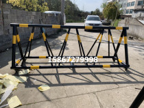Steel pipe refusing to move roadblock guardrail with Thorn anti-collision barrier