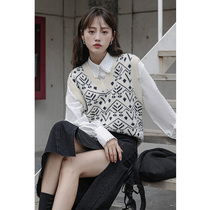 Knitted vest women Spring and Autumn wear 2021 New Japanese style outside v collar small fragrant wind ringge vest stacked sweater
