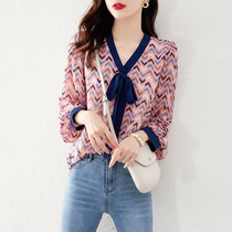 V neck chiffon shirt blouse 2021 new beautiful foreign style small shirt loose chic top gentle style