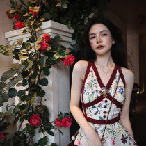 2022 New Port Wind Retro Design Sensation Small Crowdv Collar Sweet And Broken Flowers Skirt Hanging neck Harness Splicing one-piece dress