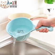 Thickened plastic long handle to fall without breaking transparent home commercial kitchen baby boy bath watering scoop ladle water spoon