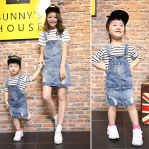 New 2022 Girls Denim Harness Skirt Female Dress Summer Dress CUHK Boys Daughter Dress Breaking Hole Hanging with Skirt Tide Child