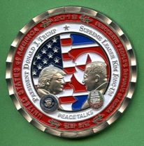 (Haining Tide Futures) US White House 2018 Korean and Korean leaders peace talks handshake color medallion