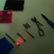 Knife universal card Swiss life-saving tool business card mini card female multi-function combination tool male Portable military knife card