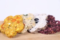 Oil paper mom specialty nutrition molars vegetable and fruit cake hamster flower bear snack special formula multi-flavor tooth cake