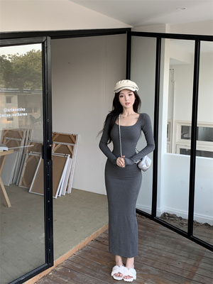 taobao agent Autumn knitted dress, brace, retro long skirt, long sleeve, slim fit, A-line, bright catchy style
