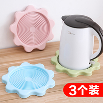 Open kettle pad simple hot water bottle leak-proof household plastic tray electric heating bottle anti-dirt thermos bottle heat insulation tea pad