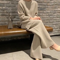 2021 maternity autumn Korean version of womens fashion sweater wide leg pants red suit autumn and winter) two piece set