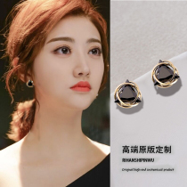 Black Xiaoxiang earrings womens high-end sense new 2023 hot style light luxury triangular temperament ladies round face earrings
