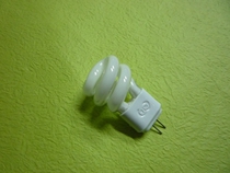 Rare earth three primary color energy-saving lamp tube bulb semi-spiral∮9 in-line G4 mirror headlight light source 3W5W