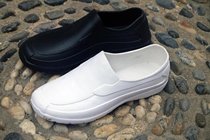 Chef shoes waterproof plastic lightweight EVA hotel kitchen men's work shoes rain shoes low-top rain boots black and white
