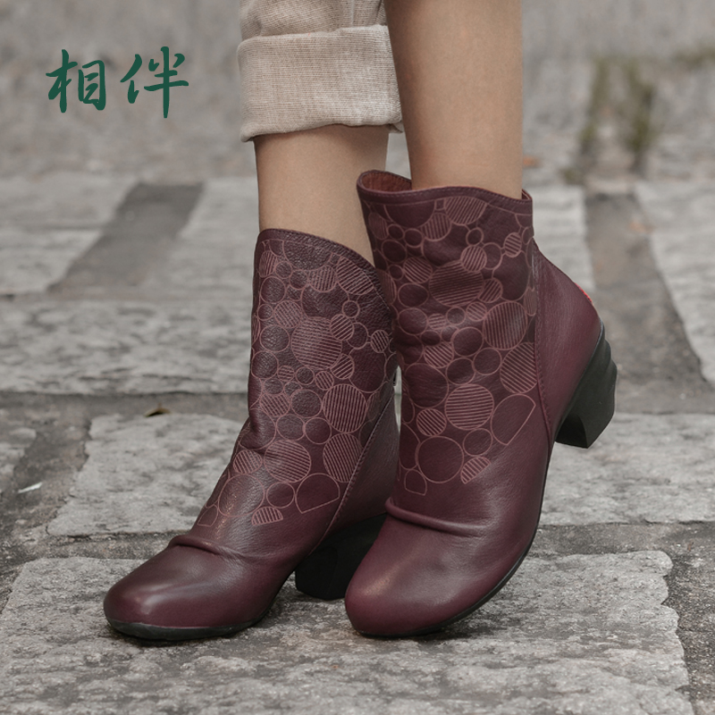 Accompanied by handmade original leather women's shoes first layer cowhide vintage carved European and American style short boots wine red fashion bare boots