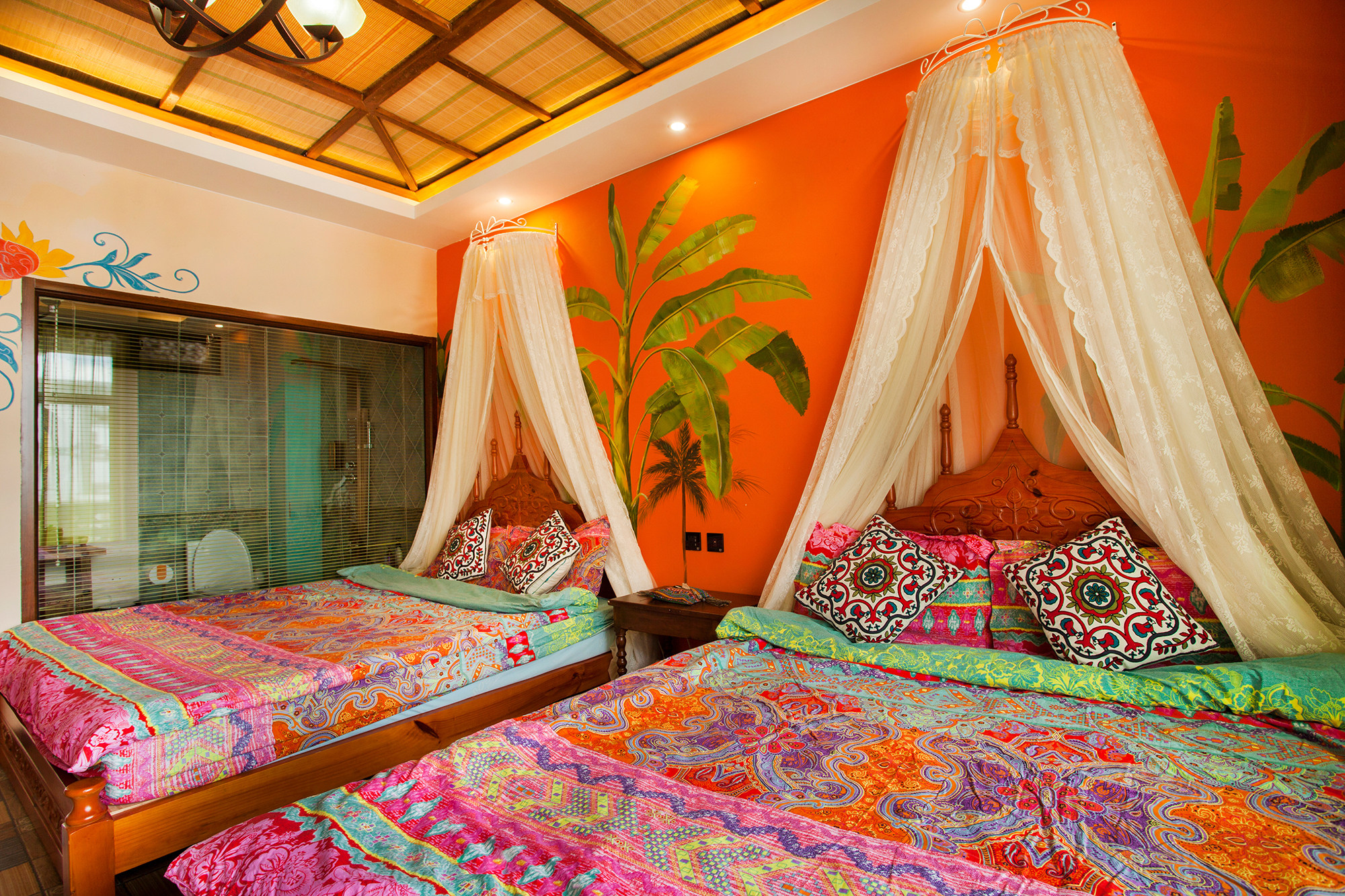 Love pick up the art theme on the cloud inn national characteristics theme room