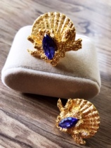 French retro King sea shell crystal ear clip